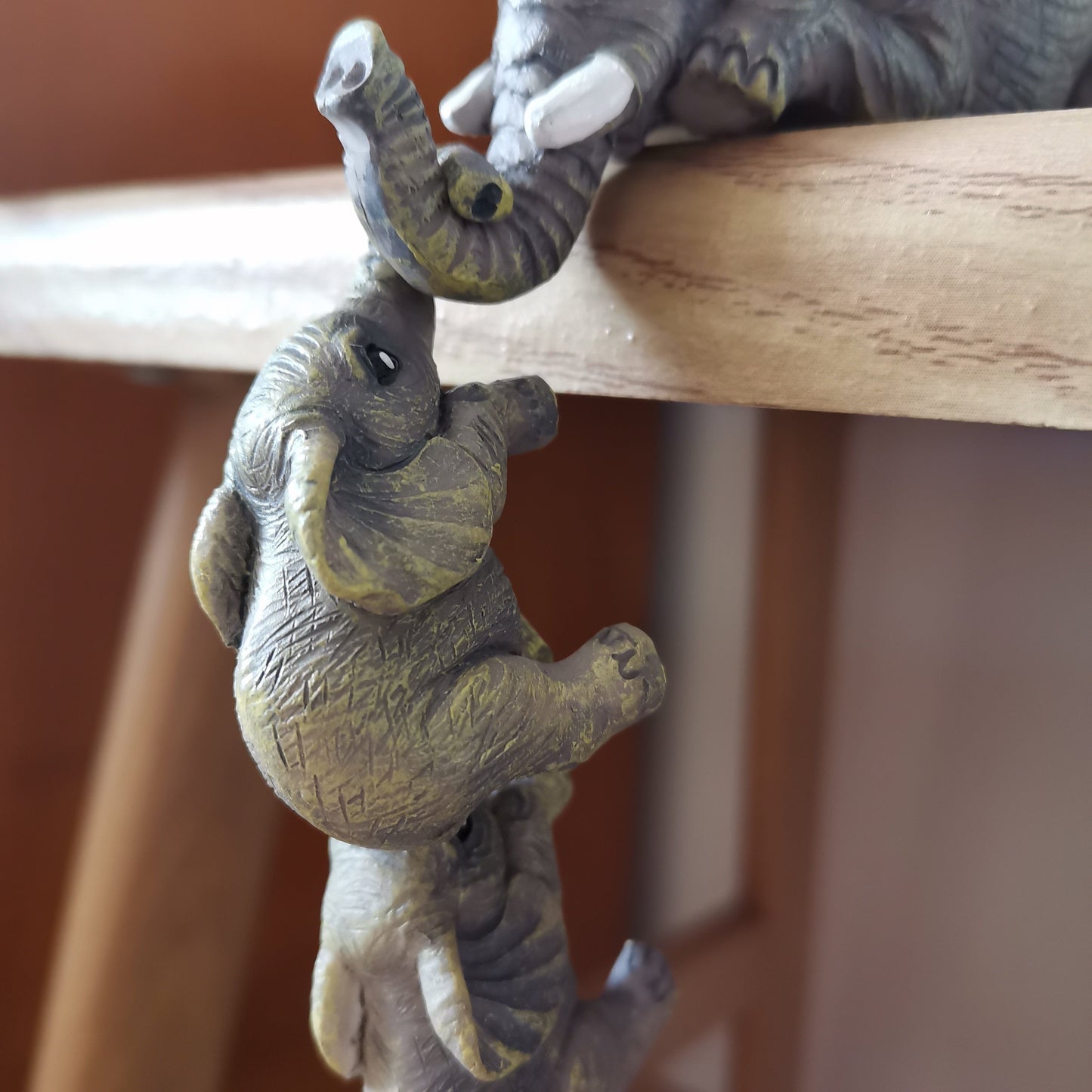 L&B® -  Hanging Elephant Sculpture Set